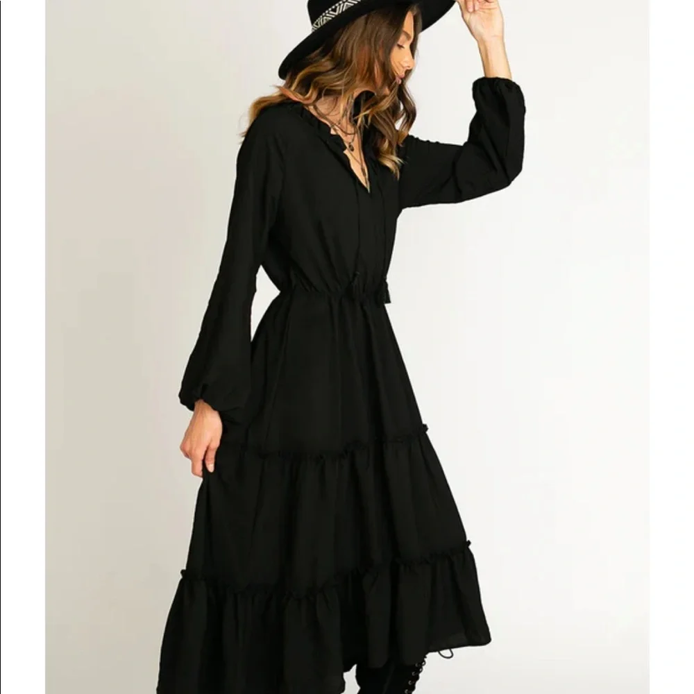 Joyfolie Shlee dress in black - Picture 2 of 8